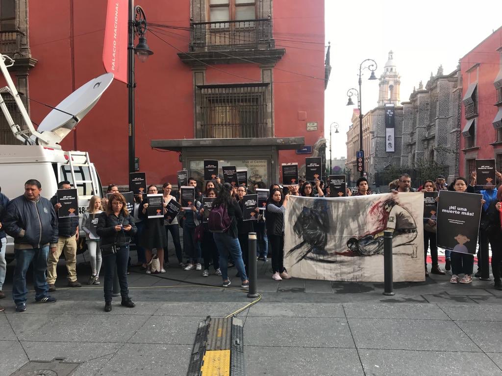 ¡No más muertes! ¡No más detención! ¡Exigimos al gobierno mexicano erradicar esta práctica dañina, innecesaria e ilegal! #SonNiñxs #AltoALaDetención