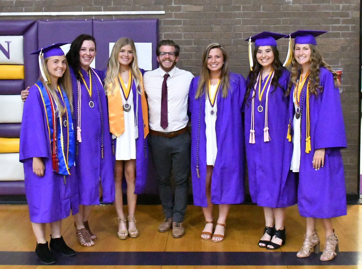 LakerLadySoccer's tweet photo. 2019 Senior soccer girls. Going to miss this group! What a fun year. Congratulations! #lakersoccer https://t.co/W6sYLgK5wp