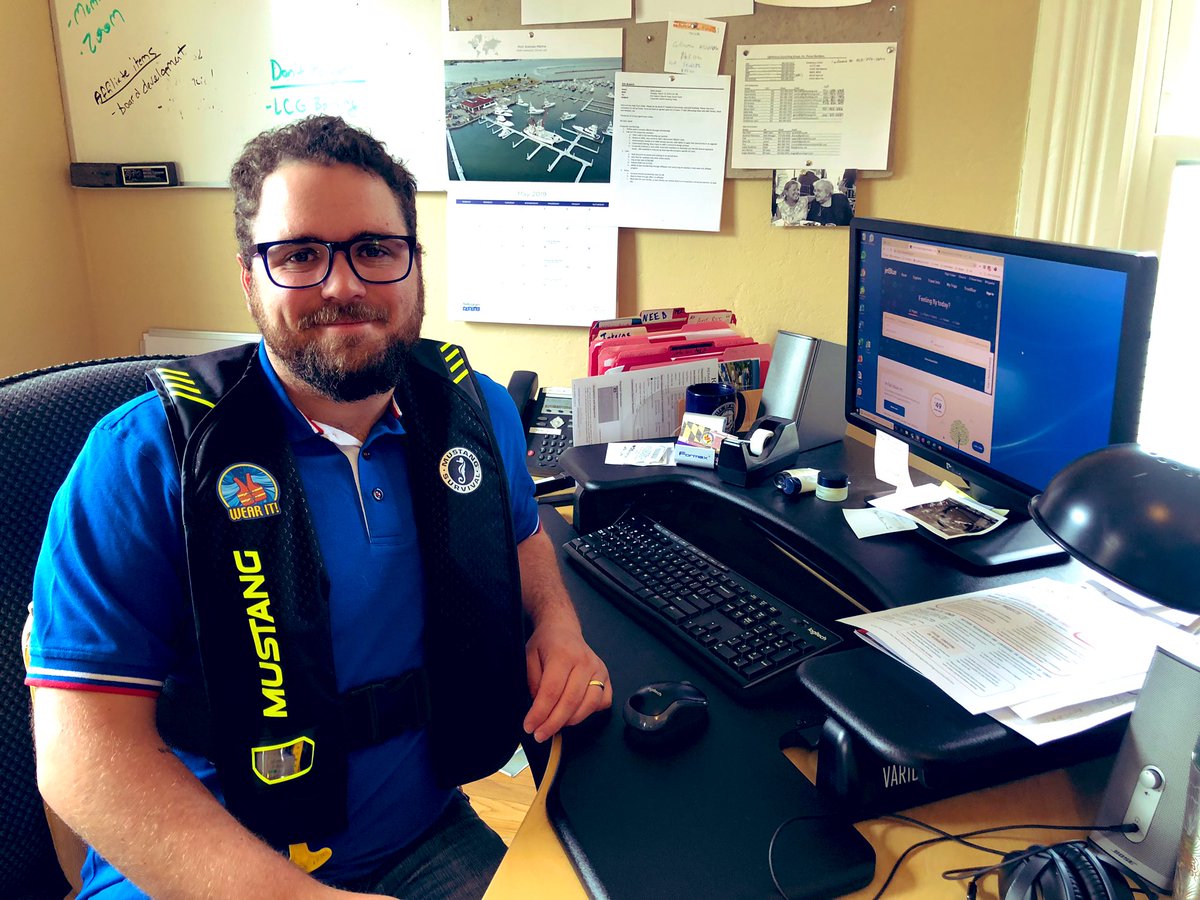 marinaassoc's tweet photo. Life jackets can save your life. Please wear it! #lifejacket2work #boating #FunFactFriday #summerfun #tgif @SafeBoatCouncil @USCGAux @USCGNortheast #WarrenRI #BoatingMeansBusiness https://t.co/ZdZMu98F6r