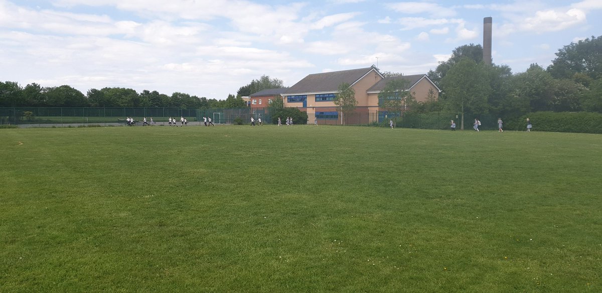 StAndrewsCoE's tweet photo. 3ST loved doing their run today! #DailyMileMerseyside #MilesOfSmiles https://t.co/NkdBn19tC0