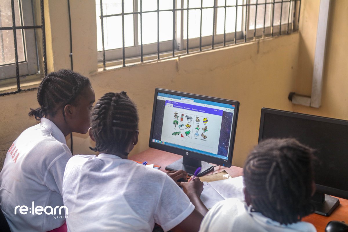 GOGAProject's tweet photo. The concept of "The States of Matter" in #Physics was further simplified by Robertson Disebramieh to the SS1 #science students of the Methodist Girls High School using #GOLABZ.

#GOGA #GOGAProject #GOGAPilot #Nigeria https://t.co/6s8k1e9G1H