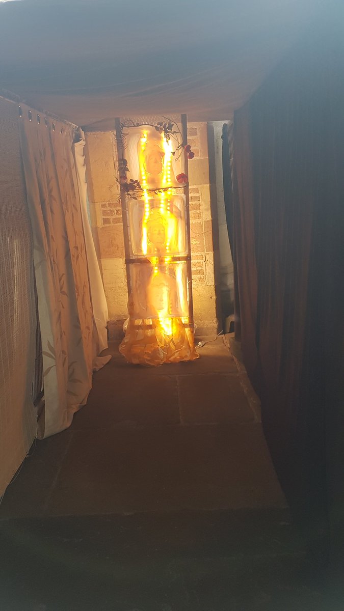 janwillemtenwol's tweet photo. Stijlkamers in de lebuinuskerk met Jessica Heykoop en #MakersDen maakte de "engelenkamer" vanuit #Techniekfabriek @CambioDeventer #mensenmeteenafstandtotkunst https://t.co/o4iMpgPwgo