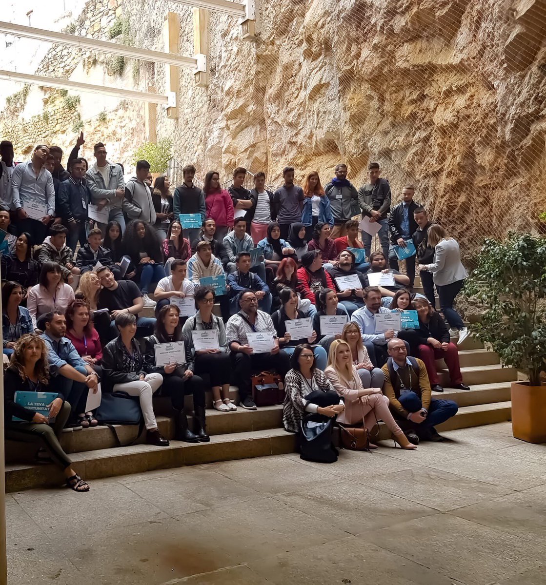 Entrevistem a Azahara González, directora del CNO Camp de Tarragona. Ella ens fa una valoració de com s'ha desenvolupat la jornada Speed Dating. Properament, trobaràs el vídeo a l'instagram @cnovendrelltrini #TreballEnEquip <a href="/start_cno/">Start Noves Oportunitats</a> <a href="/intermedialabor/">Intermedia</a> @fundacioformacioitreball