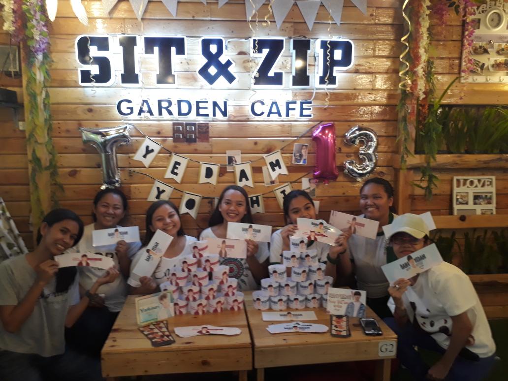 CaviteMaker's tweet photo. Thank you for coming! Cavite Teumaes

To those who wants to get the cupsleeves you can visit Sit &amp; Zip Pala pala Branch and ask for the cupsleeves 

#YGT13_PHGiveaway
#HappyYedamDay
#ItsYoshiDay https://t.co/v3RnCpxImL
