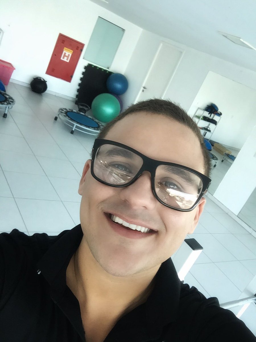 profbbasilio's tweet image. Aprenda a ser um professor que faz o impossível! 

#edfisica #educacaofisica #uninassaucaruaru #fit #fitness #instaboy #academia #personaltrainer #dieta