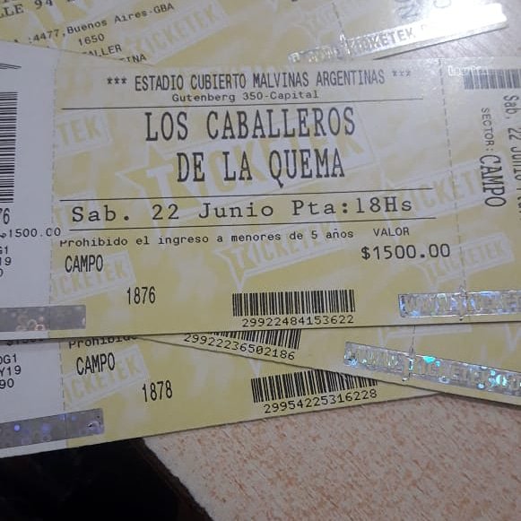 HernanBadini's tweet photo. Viste que volvió la alegría, en forma de entradas!! @ivannoble tendrían que haber cerrado en el galpón de hurlingham! Pero La Paternal esta bien!!! 😂😂😂 #Caballeros2019 #BuenViernes https://t.co/MVxjeAMtw2