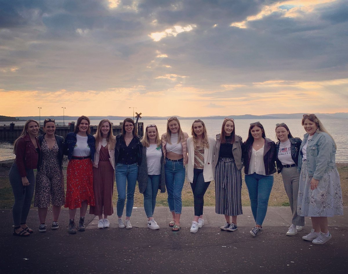 Had the loveliest day with these girls in Largs celebrating our last exam! I’m so grateful to have made such wonderful friends on this course ❤️