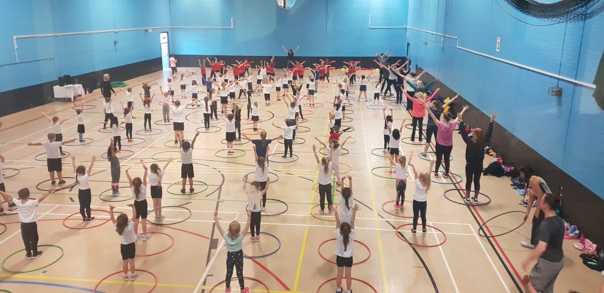 ActiveNland_PE's tweet photo. A great Hoopstarz festival for our Year 1 students in Ponteland today, learning lots of skills with the hula hoop and being active. Thanks @Kidz_R_Fit #wellnesstome #getactive @ActiveNland @StamfordhamPS @HeddonSchool @primarypont https://t.co/a5ATSOQ1IM