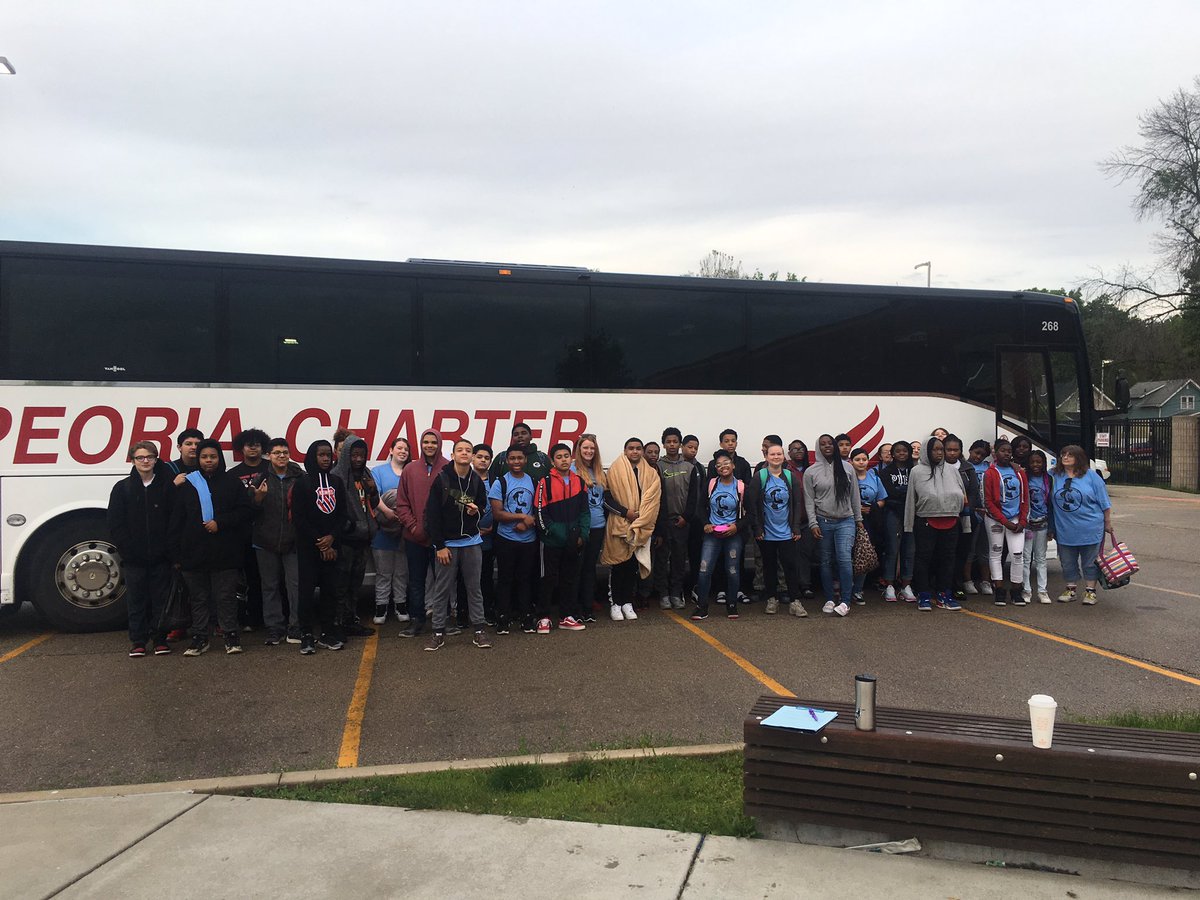 _mathmademedoit's tweet image. Here we go! 🎢🎉🎓💯 #mustangslevelup