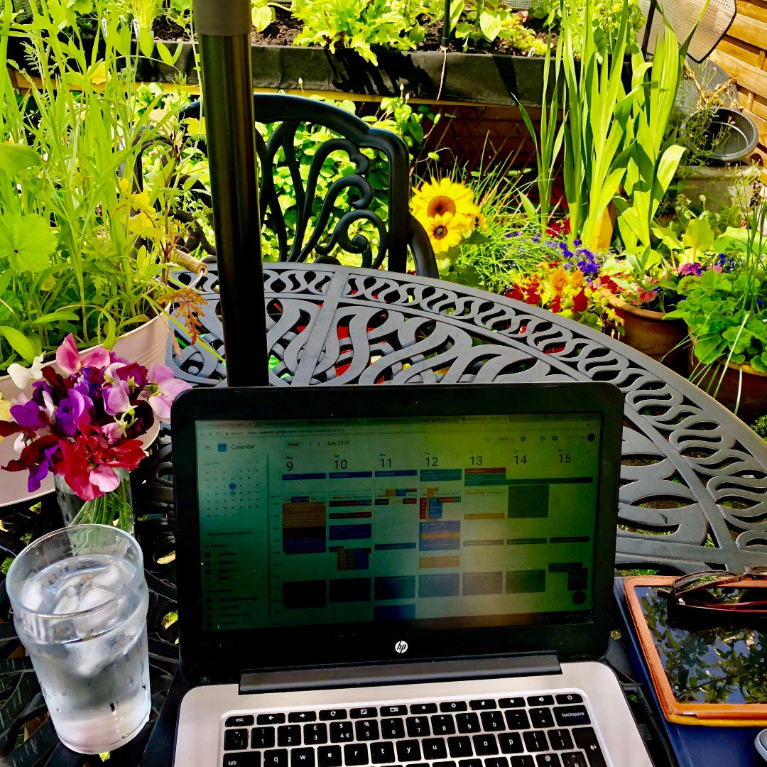 wundertaskapp's tweet photo. Lisa is our super busy PA to Directors. When the sun is out she can be found in her summer office enjoying the fruits of her labour. Gardening, carpentry, dynamic diary management - there's nothing Lisa can't turn her hand to!
#thisgirlcan #whatsnext #productivity #audacitytasks https://t.co/TLtXjJbJjm