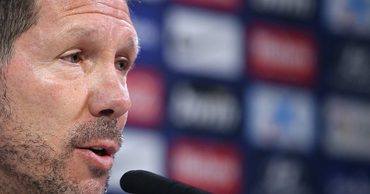 Atleti's tweet photo. 📡 🗞|🎙@Simeone:"No aspiro a convencer a nadie. Quedarse en el Atleti es un orgullo para el que lo hace. Son casi 10 años desde la época de Quique en la que el equipo empezó a competir muy bien y ganando títulos. Nosotros logramos mantenerlo, sostenerlo y va a seguir siendo así" https://t.co/m0MuPi9nyx