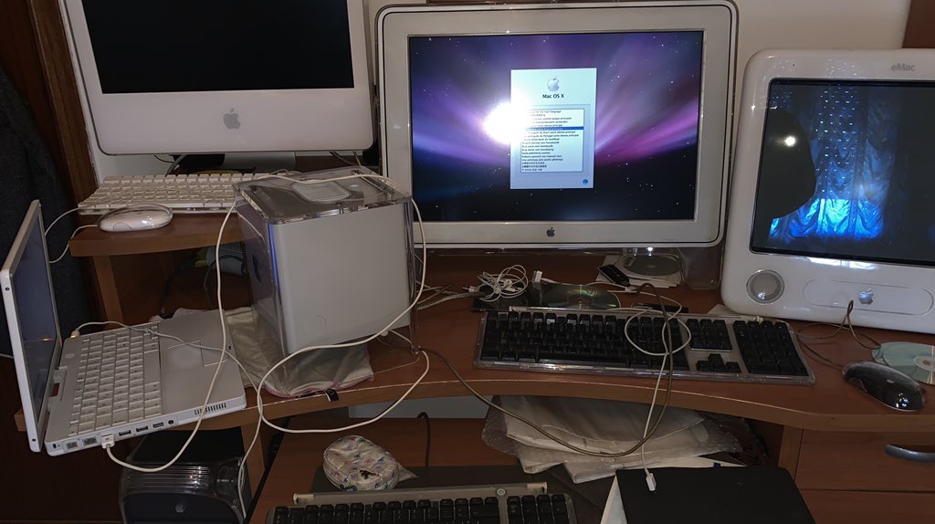 Ric_iDex_1996's tweet photo. Just installed #MacOSX 10.5 Leopard on my #PowerMacG4Cube by using #iBookG4’s #ComboDrive (as the #G4Cube’s DVD-ROM doesn’t support #DualLayerDVD) via #TargetDiskMode & #LeopardAssist
#Power_Mac_G4_Cube #Mac_OS_X_10_5 #OSX #OS_X #Mac_OS_X #PowerPCG4 #SteveJobs #Macintosh @Apple https://t.co/ghJmlUTSai