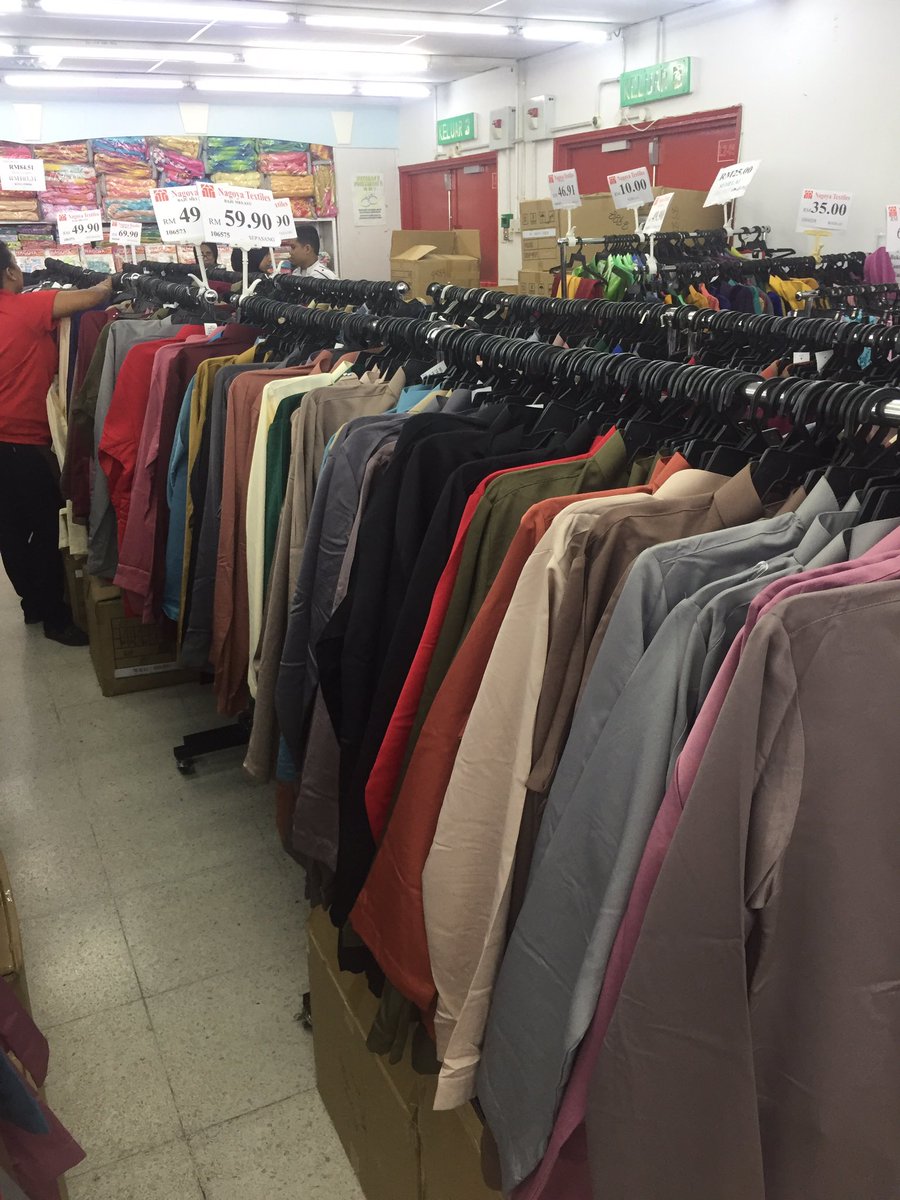 harithrahmanr's tweet photo. To everyone out there, Male especially, instead of buying your baju raya from unknown celebrities with hike up prices, please head to the closest Nagoya textile store and buy your baju raya slim fit with only RM 59.90. Kain elok, ada zip tepi. Baju sepasang. I recommend https://t.co/pENRjBcNXi