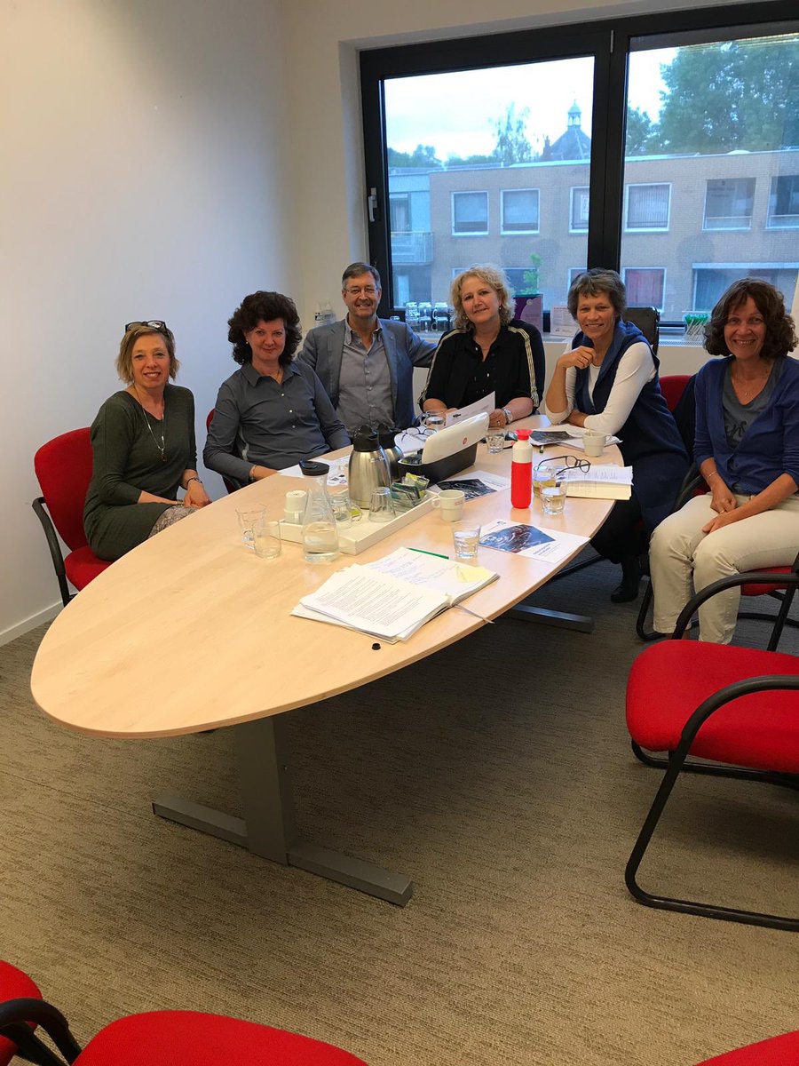 In het goede gesprek komen met elkaar, hoe doe je dat? Vandaag laten zeven VO managementcoaches zich omscholen tot procesbegeleider voor de reflectiegesprekken <a href="/slrvo/">SRVO</a>. Wil je meedoen? Geef je op via info@schoolleidersregistervo.nl