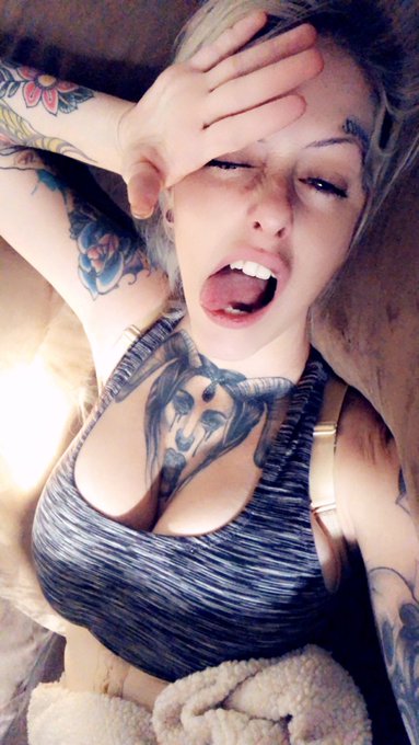 Me trying to be sexy right after waking up. I honestly don&rsquo;t know 🤷🏼&zwj;♀️ https://t.co/doi4o7Owr3<a href="/tag/mvsales"class="tags"><span>#mvsales</span></a>