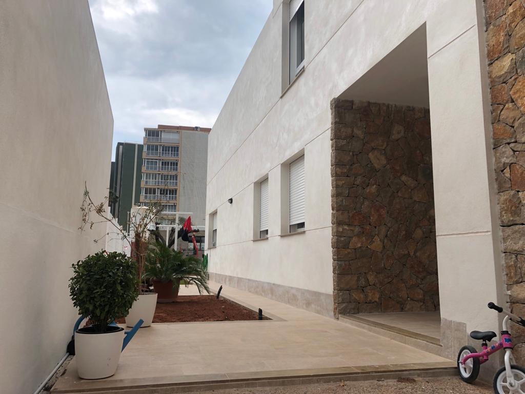 ecoplana's tweet photo. Nuevo proyecto finalizado🏠. Obra realizada en #Benicasim 🏖. Acabado con mortero de cal y fracasado rústico. 
#viviendaunifamiliar #profesionales
https://t.co/VUJcRiqjCs https://t.co/R6iFtVOlim