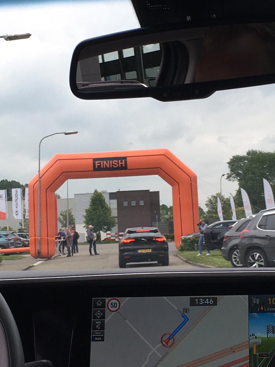 Onderweg naar de finish #24H4C met één van de H2 auto’s van <a href="/InframBV/">Infram</a> kwam ons team even langs in Maarn.