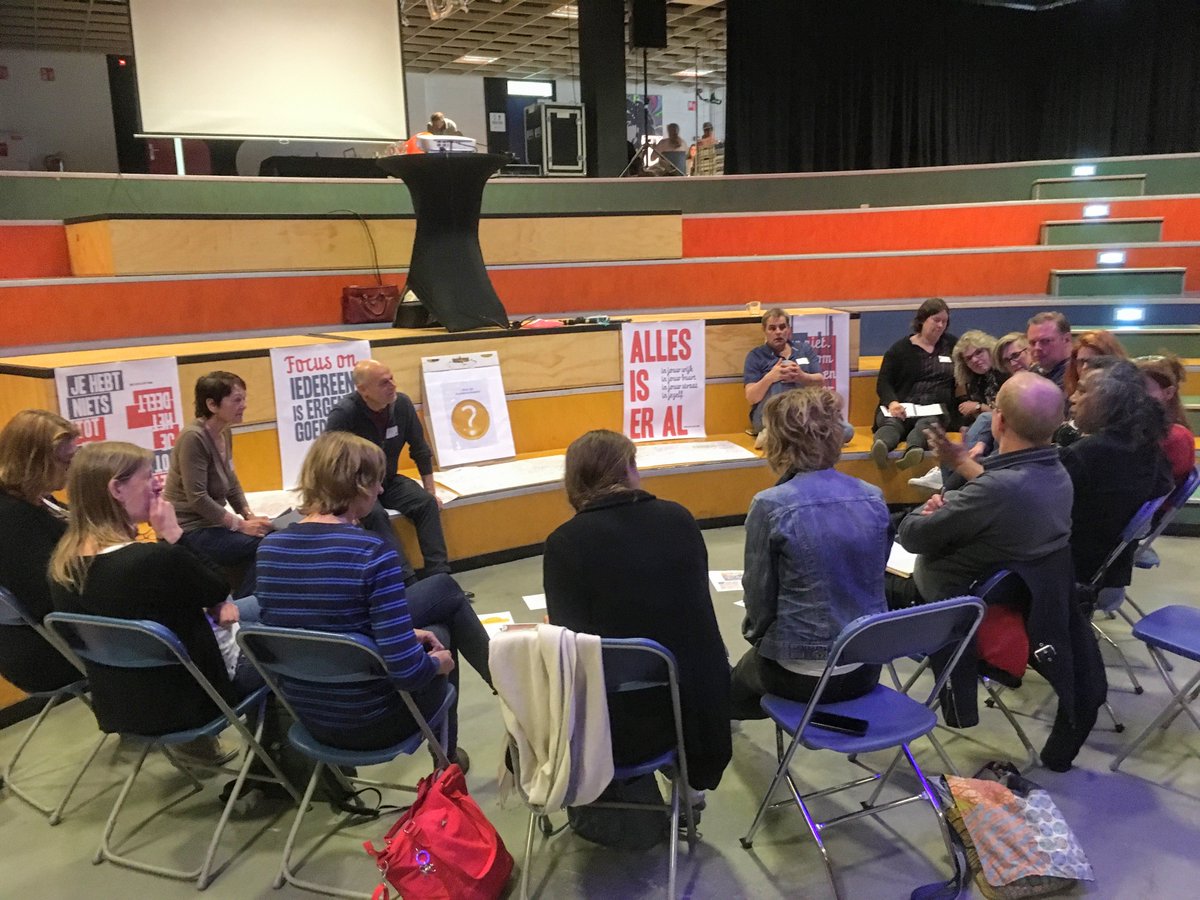 Veel mensen kennen buurthuis De Nieuwe Jutter in de Rivierenwijk. Het wordt geroemd om zijn bruisend zelfbeheer (‘voor en door de buurt’), zijn bindend vermogen, en de gastvrije sfeer. Maar wat is en hoe werkt een gemeenschap, hoe ziet jouw gemeenschap eruit? #abcd #popeldag