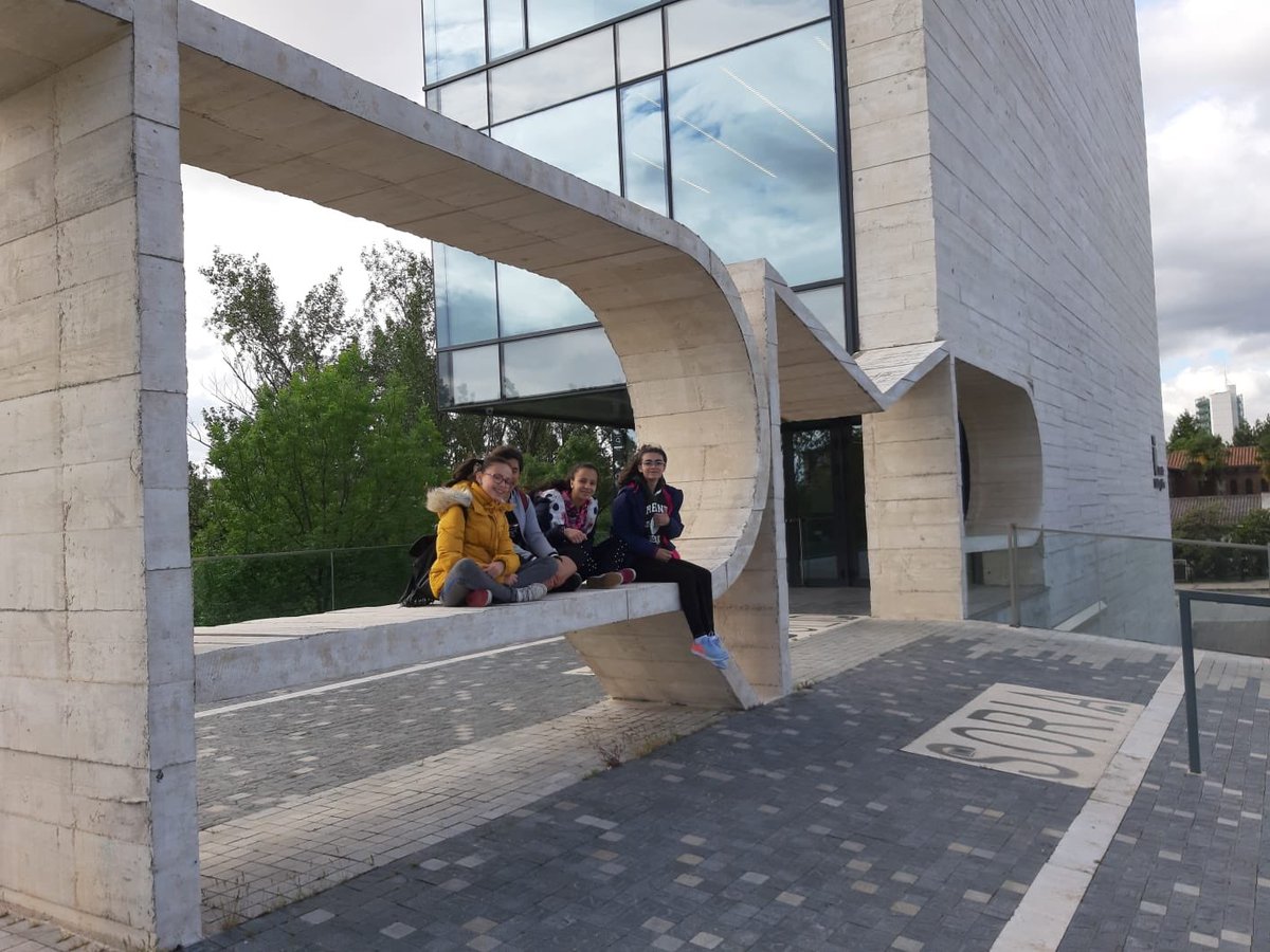 CEIPGonzalodeBerceo tweet media