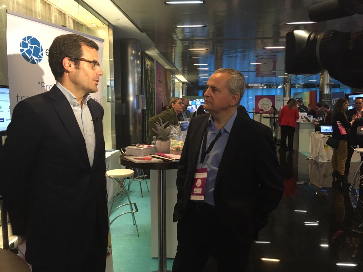 Entrevista al presidente de <a href="/EdutechCluster/">Edutech</a> Pablo Lara de <a href="/jromero_tv/">Juanma Romero ®</a> para @emprendeTVE para cerrar esta edición #ITWorldEdu11 👏