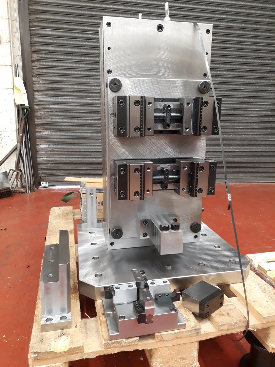 Tombstone fixture for machining castings on a CNC milling machine.
these parts were manufactured at Fawcett's for a client recently.

#Fixture #Castings #Machining #CNCmillingmachine #Manufacturing #Precisionengineering #teamwork