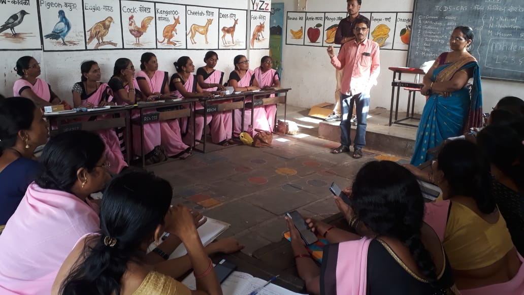 PA_Nandurbar's tweet photo. AWWs all over the District #Nandurbar getting equipped with technology to fight Malnutrition and Anemia!! 
#DigitalIndia 
#icds_cas
#POSHANAbhiyaan
@MinistryWCD @IndraMallo @kanny_69 @arjandewagt @Balaji_Manjule @vinaygc @dionandurbar @SPreraks @_mahnm @tatatrusts https://t.co/V8DHdI4lZ1