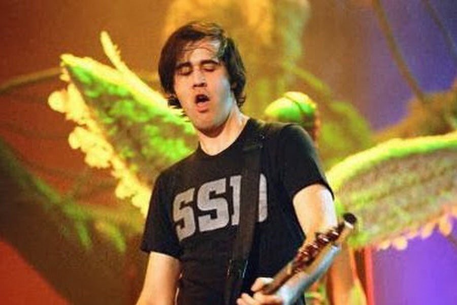 Happy 54th birthday Krist Novoselic  