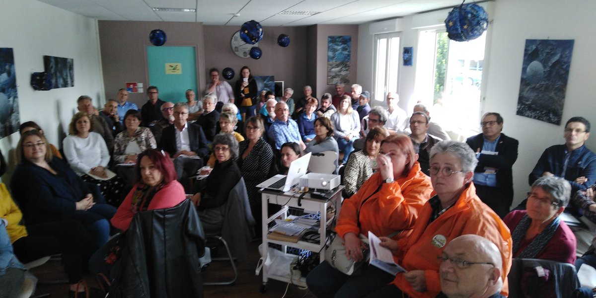 CooraceN's tweet photo. Atelier pour l'Évaluation de l'utilité sociale territoriale de Passerelles à Avranches. Les citoyens, entreprises et salariés de l'association intermédiaire répondent présent ! #coorace #COORACENie #AI #IAE #AVRANCHES #NORMANDIE https://t.co/1g8nmIMSh9