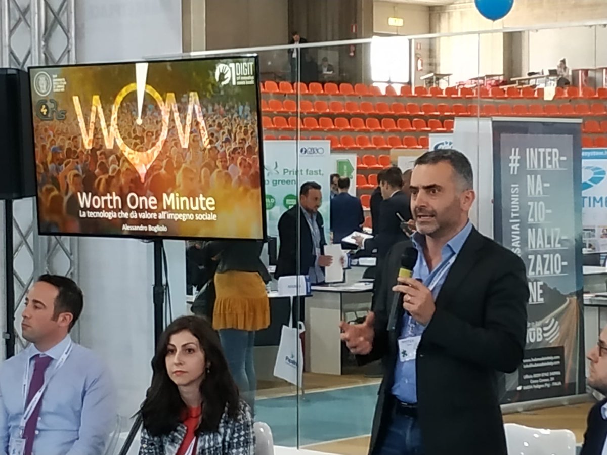 DigitSrl's tweet photo. Alessandro Bogliolo @neutralaccess al Marketplace Day 2019 presenta la piattaforma “WOM”, la tecnologia che dà valore allʼimpegno sociale. Più informazioni su https://t.co/Z7ty7lMpKk. #MPD2019 https://t.co/o6HxvpSB5R