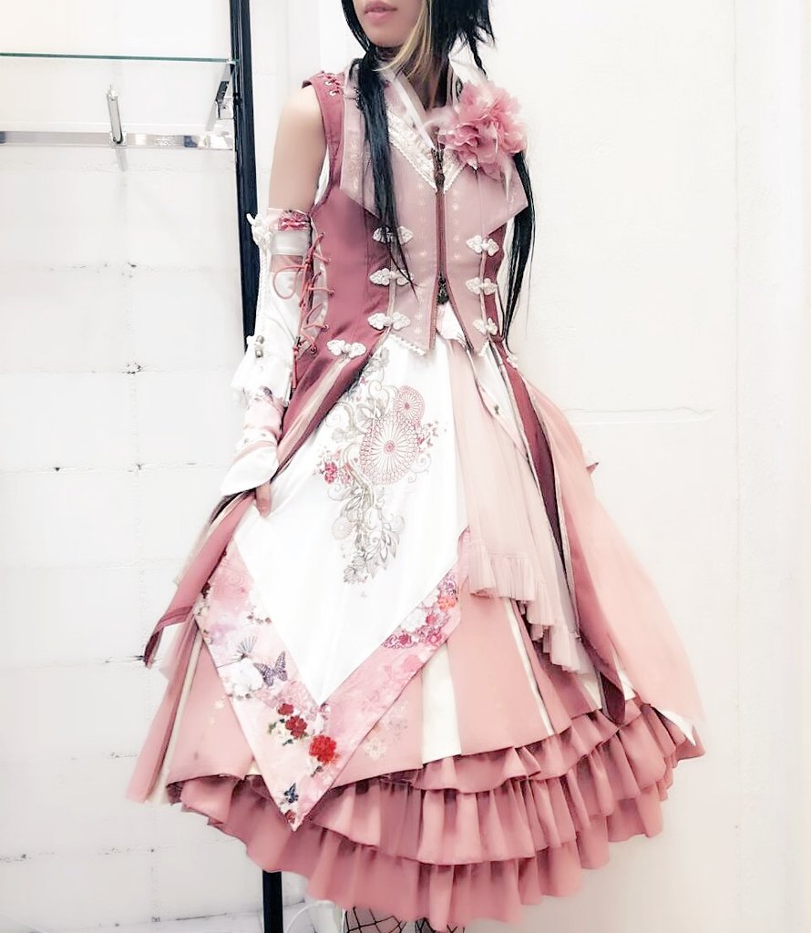 OZZ ONESTE 　オッズオン　カシュクール風ワンピース OZZ ONESTE オッズオン カシュクール風ワンピース ⠀2025 Ozz Summer