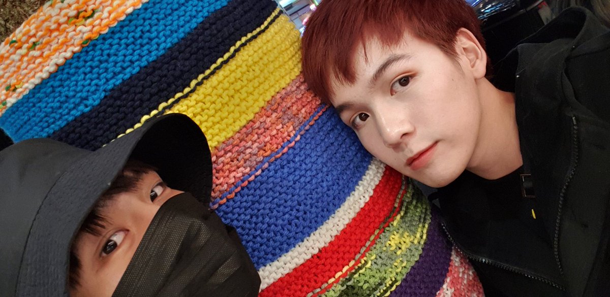 titleofearth's tweet image. ลองคิดถึงพี่สักครั้ง ถ้าน้องยังไม่มีใคร
ขอถามน้องหน่อยได้ไหมในใจมีพี่บ้างหรือยัง 😛 งิ้งงงงงงงงงงงงงงงงง~ เมื่อคนน้องงิ้งง คนพี่เลยงิ้งงตาม:p @titlekplee @cooheartt 

#VTIME
#แคร์รอตของคุณกระต่าย 
#cooheart
#titlekrt 
#กลจของตต