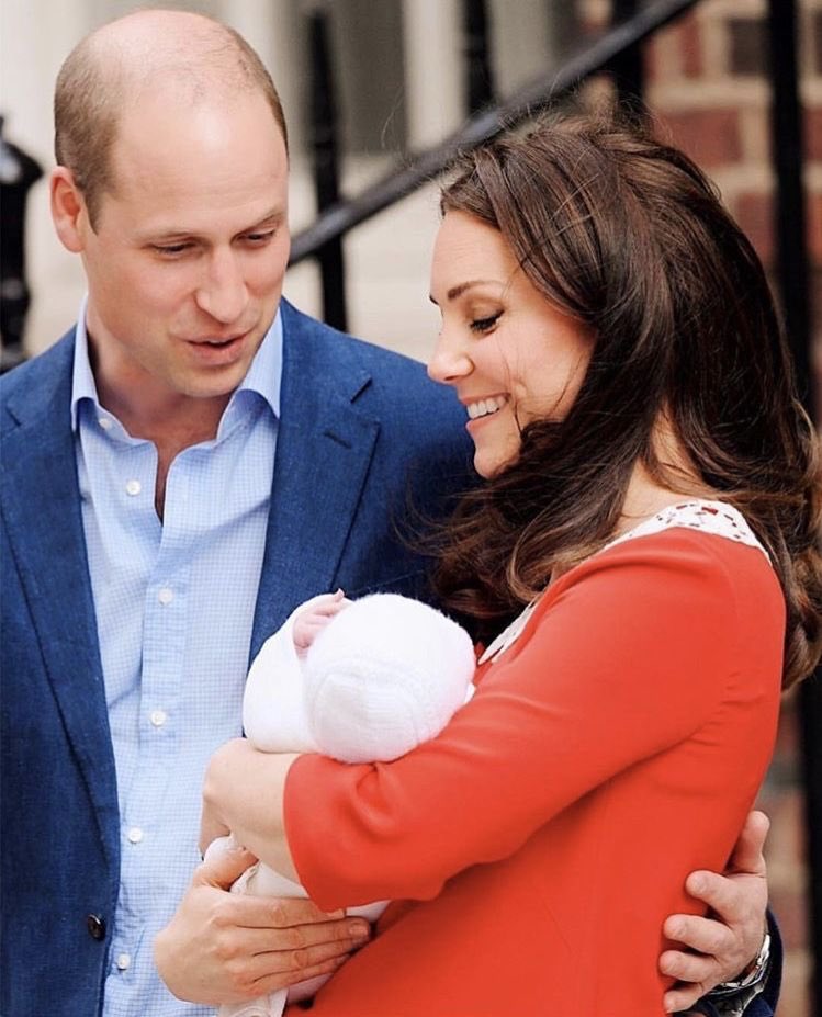 My favourite photo of William, Catherine &amp; newborn Louis ❤️
#PrinceWilliam #DukeOfCambridge #DuchessofCambridge #PrinceLouis