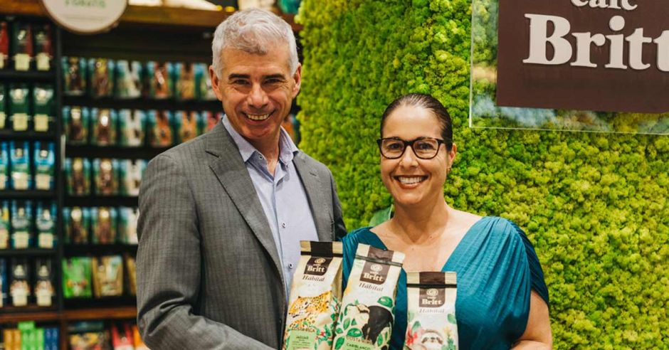 pdgespanol's tweet photo. #CostaRica: @CafeBritt lanzan línea de #café para apoyar animales silvestres en peligro https://t.co/TF5rARmqjG via @La_Republica https://t.co/aRneWBFjmu