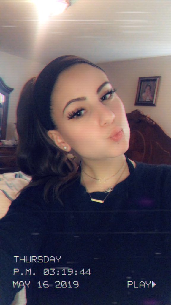michaelaf17's tweet photo. Lashes make everything better🤘🏼😇 https://t.co/HhMp7BToQE