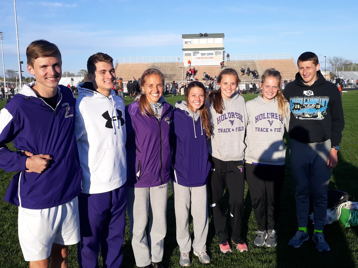 kpnation88's tweet photo. I'm excited to watch these dragons chase down their dreams today...going to be a GREAT day! #FBD #DusterDistance https://t.co/WVvHl51Zjk