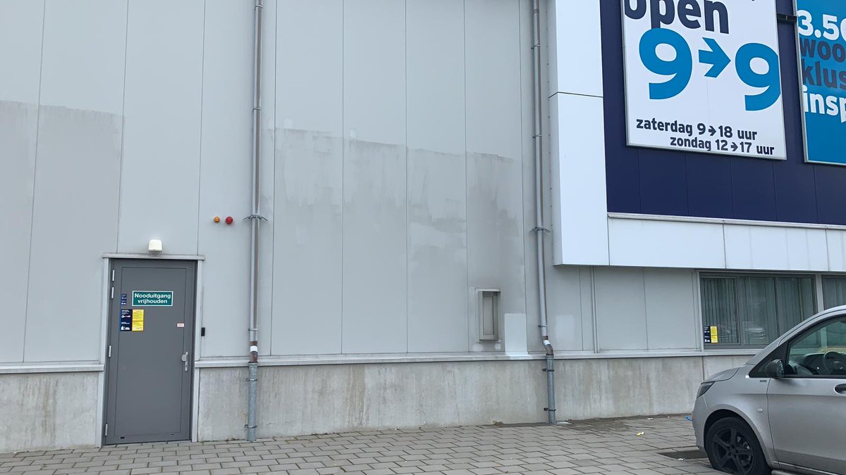 CCPI_BV's tweet photo. Weer een mooie referentieproef! Van vuil en smerig naar mooi schoon en beschermd! #CCP #PreClean #PreCare #schoon https://t.co/2QmElDRUWk