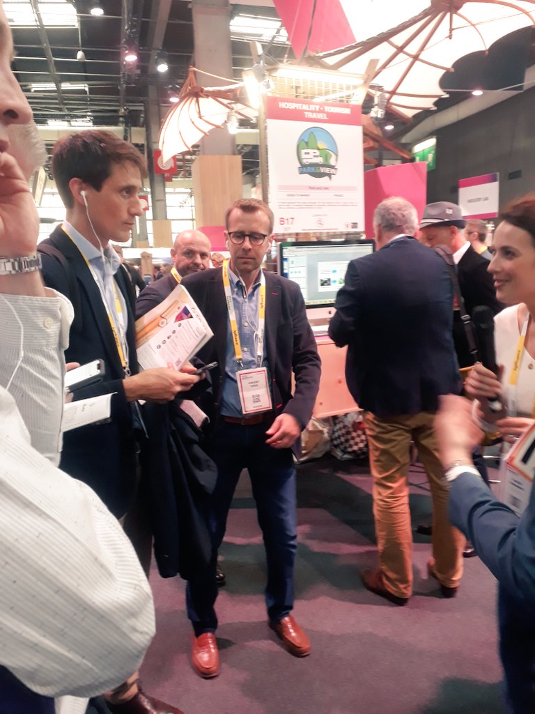 emilieperruchot's tweet photo. Découverte d'une #startup @GuestViews à #Vivatech avec nos #AgentsConnectés 🦁 @generalifrance :
⚪ #NPS
⚪ #Ereputation
⚪ #socialmedias
💡Maîtriser la satisfaction #clients !
#GeneraliAVivatech avec @wavestoneFR https://t.co/RmuWA1dYmi
