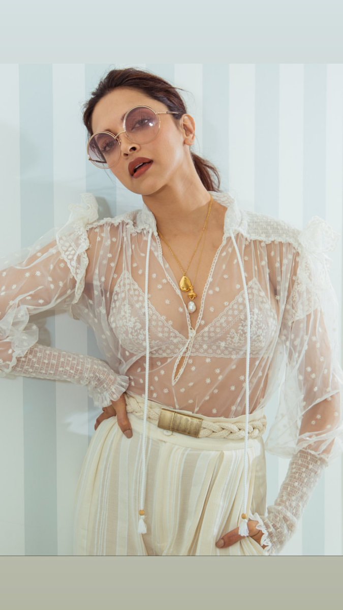 DeepikaFCP's tweet photo. Day 2. Look 3. 
@deepikapadukone you BEAUTY 😍😍😍😍

#Cannes2019 #DeepikaAtCannes https://t.co/pkWIO1Vcrw