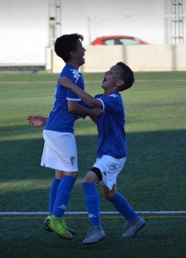 CanteraSFCD's tweet photo. 💙| ¡AVISO AZULINO! Hoy vuelves a tener una cita con #CanteraAzulina. Nuestros 🦁 se la juega en Copa Federación.

➡️ #BenjaminA 🆚 Real Betis
🕡 18:00
🏟 Bazán 

¡Juntos! La remontada es posible. ¡APOYA A LOS CACHORROS! https://t.co/LeHsrRU9F0