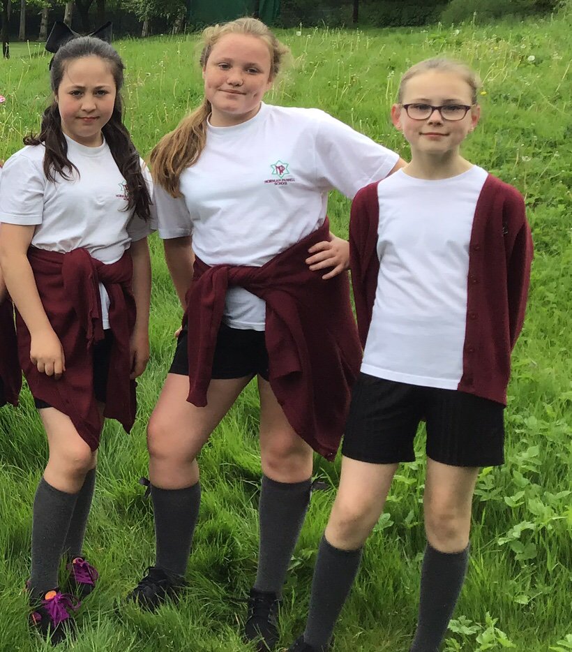 NormanPannellY6's tweet photo. A great morning playing golf at Lee Manor Golf Course this morning. Well done to all year 6 who showed great teamwork skills #dailymilemerseyside https://t.co/vO14bAZA5q