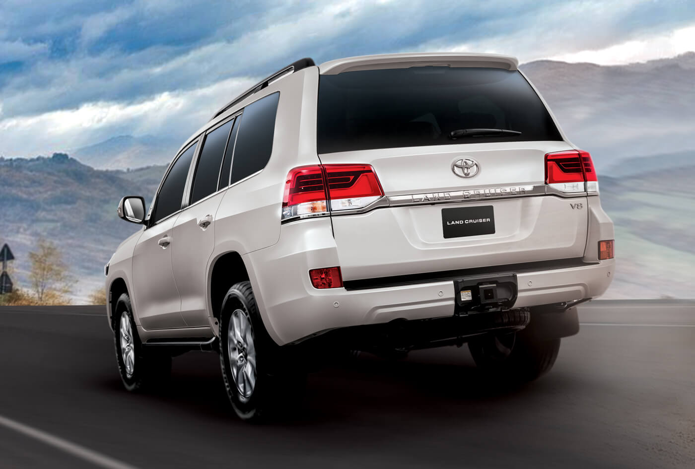 ランクル100bot パキスタンでのランクル0の新車価格は日本円で約2500 30万円 エンジンは1vdおよび1urが設定されています 現地で買われる方はかなりのお金持ちなのでしょうね