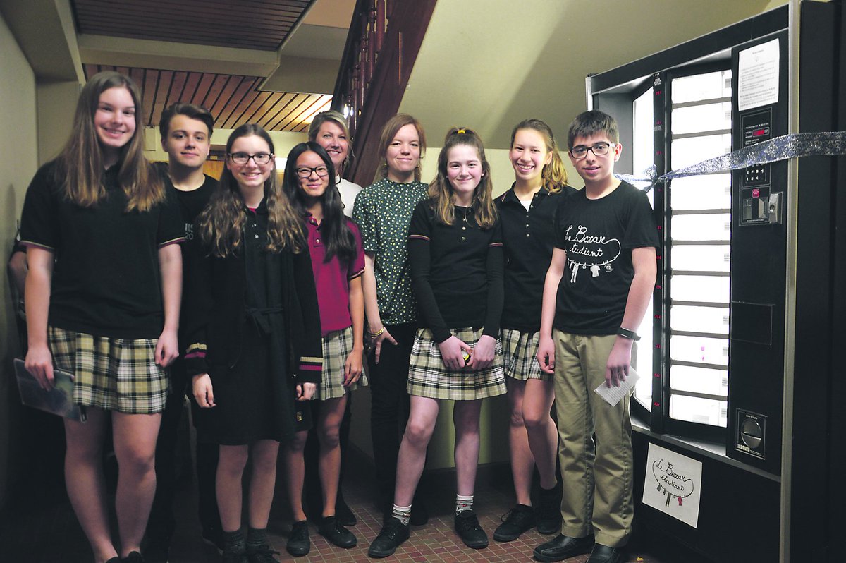 Une machine distributrice spécialisée au <a href="/CollegeDeLevis/">Collège de Lévis</a> bit.ly/30jexeu #Lévis