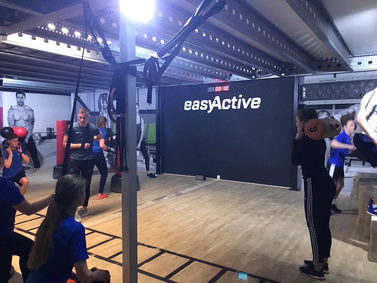 CIOS-studenten die zich oriënteren op het profiel Sport, Bewegen en Gezondheid brachten deze week een werkveldbezoek aan sportschool <a href="/easyActiveNL/">easyActive</a> 

#ditismbo #waarlerenwerkt #leadersinsport