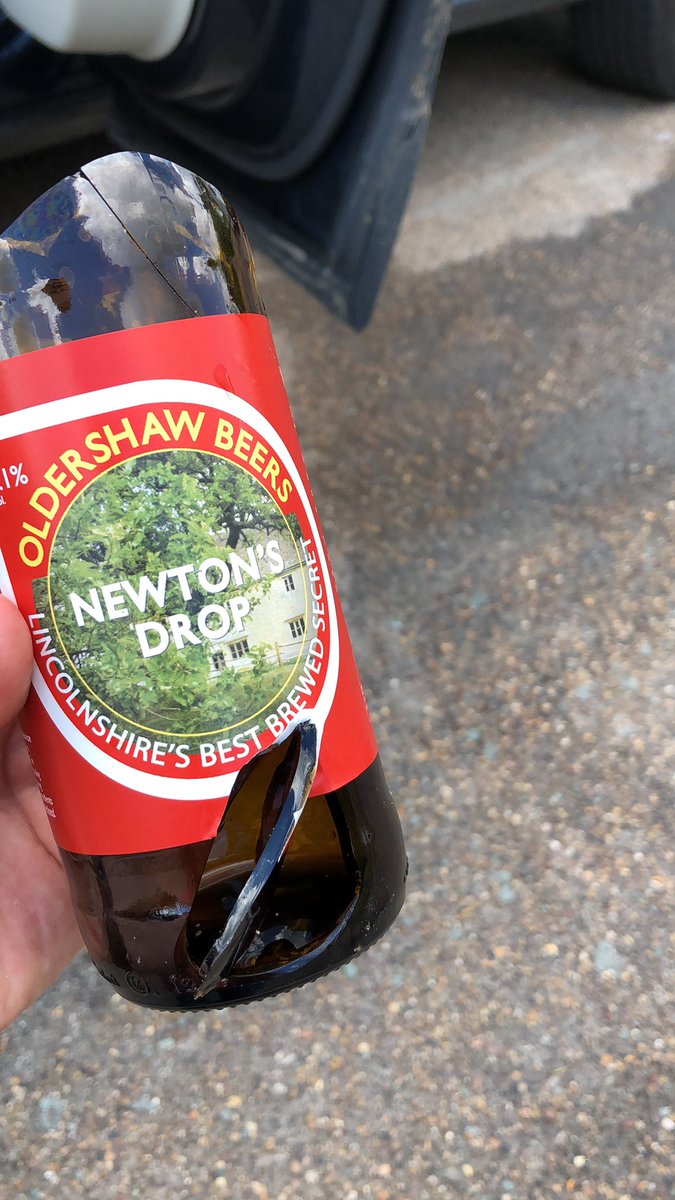 juliansmith's tweet photo. 1st World Problems #42... when you forget your beer is on the back seat of your car when you open the door 😂😂😂 https://t.co/d5mSUShf2X