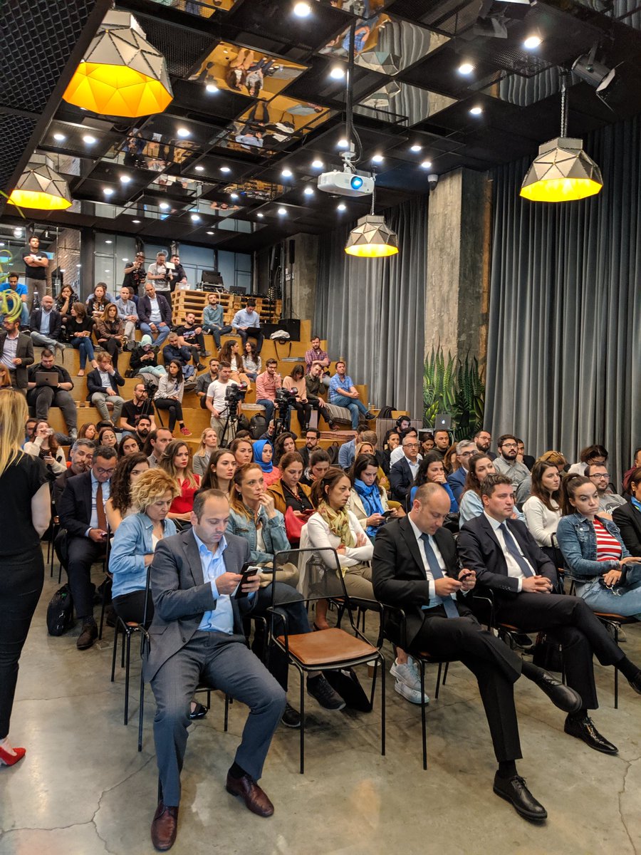 hakki_alkan's tweet image. Bugün @Visa_TR&apos;nin #visainnovationprogram etkinliği için bir araya geldik. Konu: Fintech Rüzgarını Yakalamak. Katılımcılar ve konuşmacılarla beraber müthiş bir ortam var✌🏻