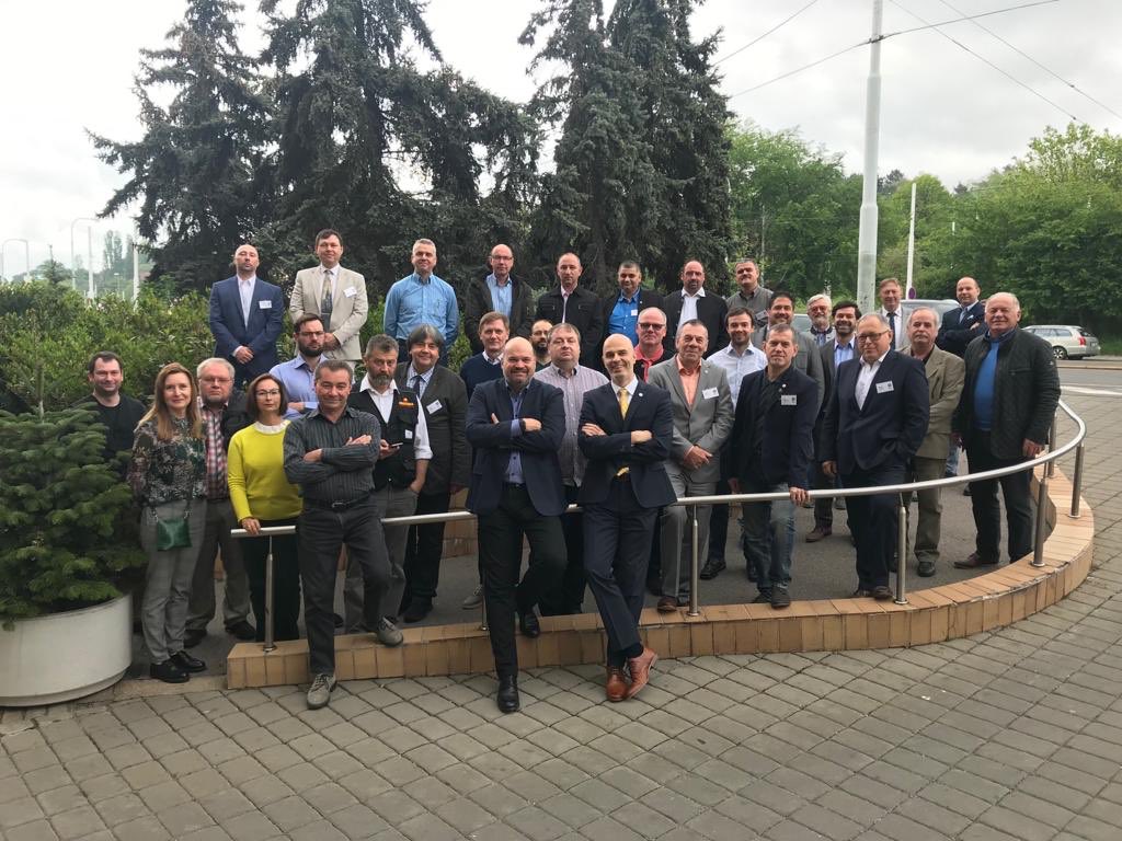 SchiffertThomas's tweet photo. #Kachelofen Branche beendet dreitägigen Jahreskongress der #VEUKO in #Prag erfolgreich. #Feinstaub und Ausbildung im Fokus! #Moldawien als 16. Mitgliedsstaat aufgenommen. https://t.co/BZMnvjzsyn https://t.co/FDr5mKqyw6