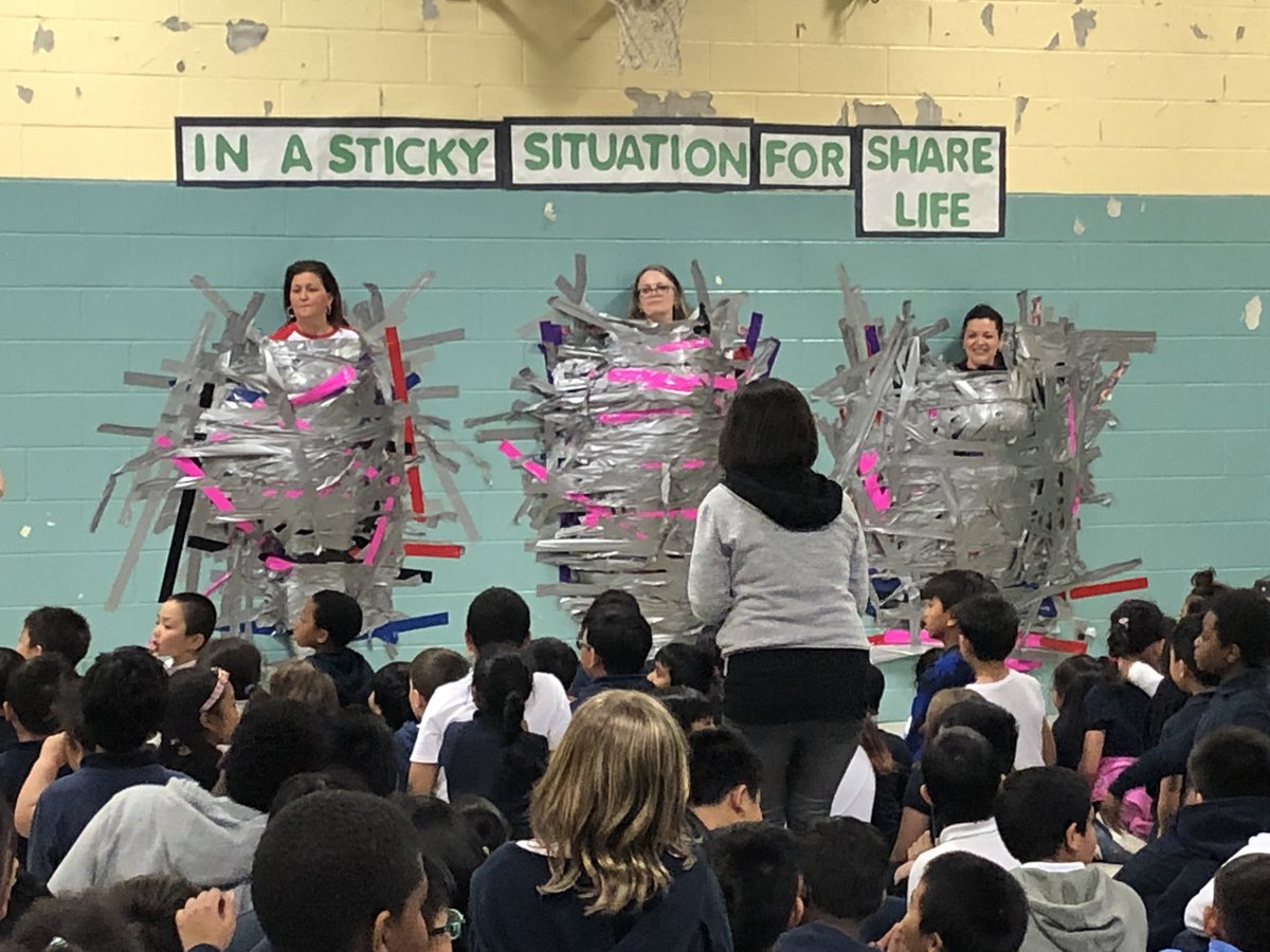 Sarah Lang tweet media