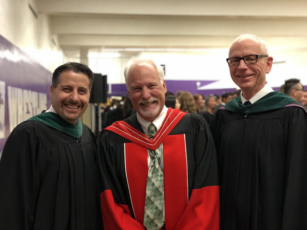 GeorgeKimMD's tweet photo. #rosebetween2thorns why @SchulichMedDent #meded continues to be strong and vibrant TY Dr Gerry Cooper!!! @larry_jacobs1 @westernumeDean https://t.co/X6olRd5bBb