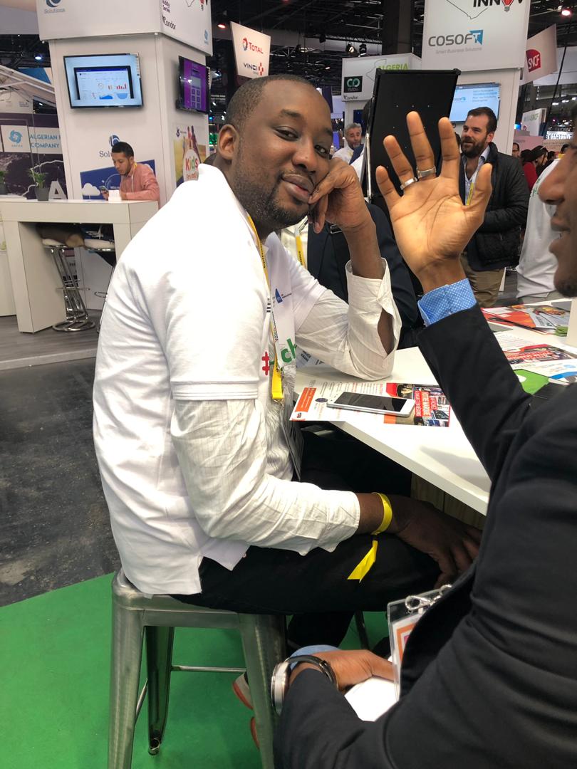 dersenegal's tweet photo. Pour Mafal LÔ fondateur de #Firefly la #VivaTech c'est:
"LionsTech, Visibilité, Contact, Macky SALL, DER"
#DERNumerique #DERInnovation #Smartcity #MachinLearning https://t.co/xZOvRX5zZb