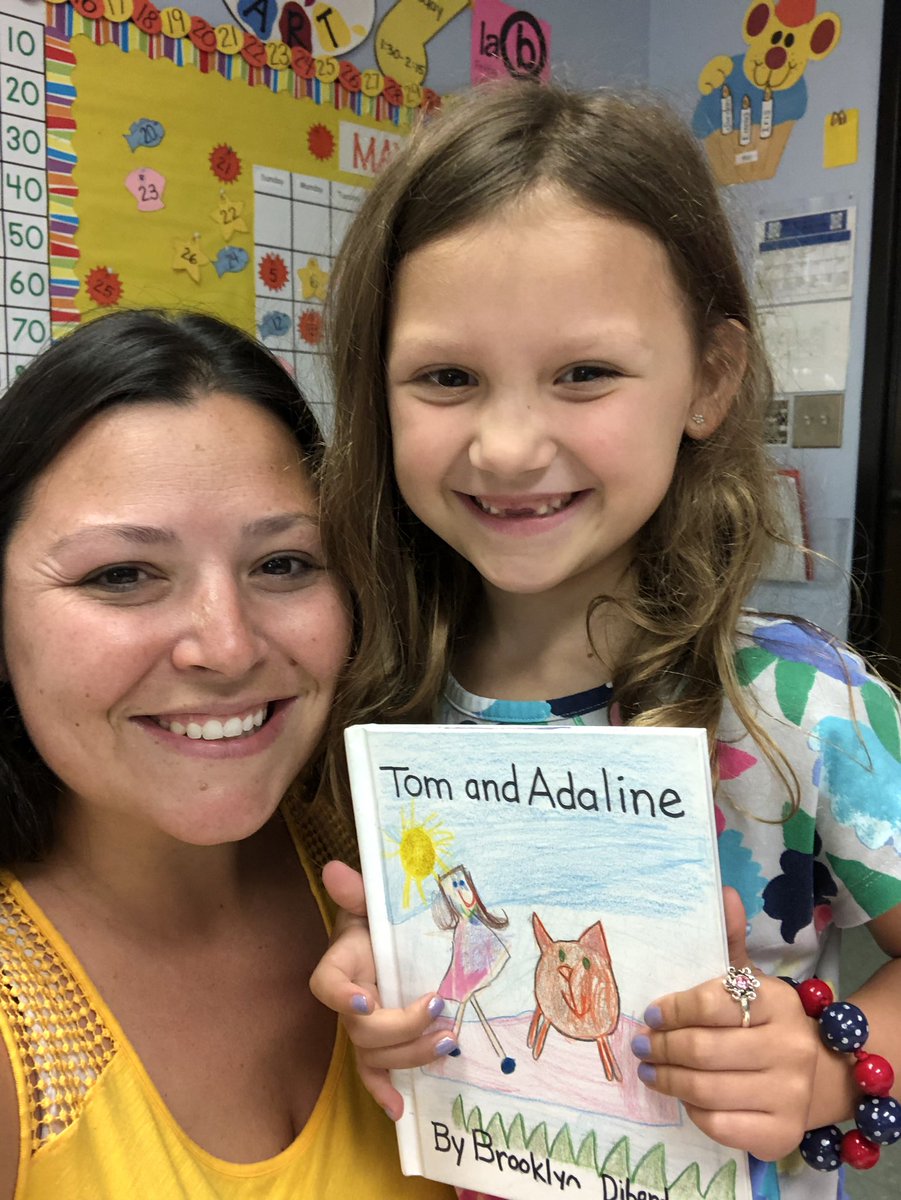 5Dibert5's tweet photo. Snuck down to kindergarten to hear my favorite friends share the awesome books they made!! It is amazing to see how far they have come!! @JWeiermiller @mantaslico @summithillhusky https://t.co/jtXAOJji4q